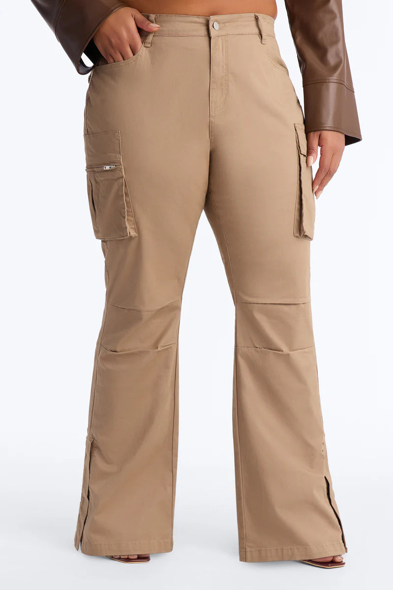 She's a Keeper Cargo Pant - Khaki