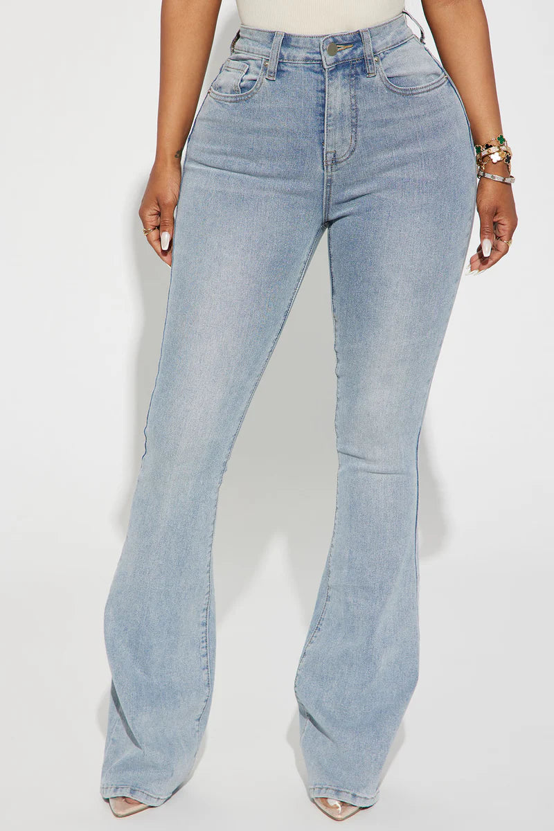 San Diego Sculpting Stretch Flare Jeans - Light Wash