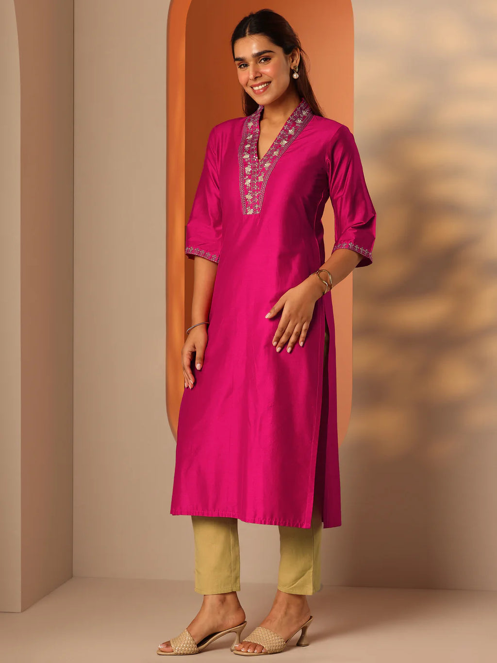 Pink Embellished Silk Blend Straight Kurta