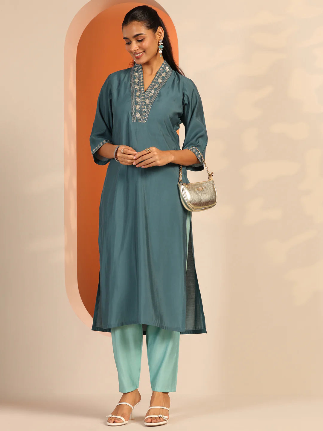 Blue Embellished Silk Blend Straight Kurta