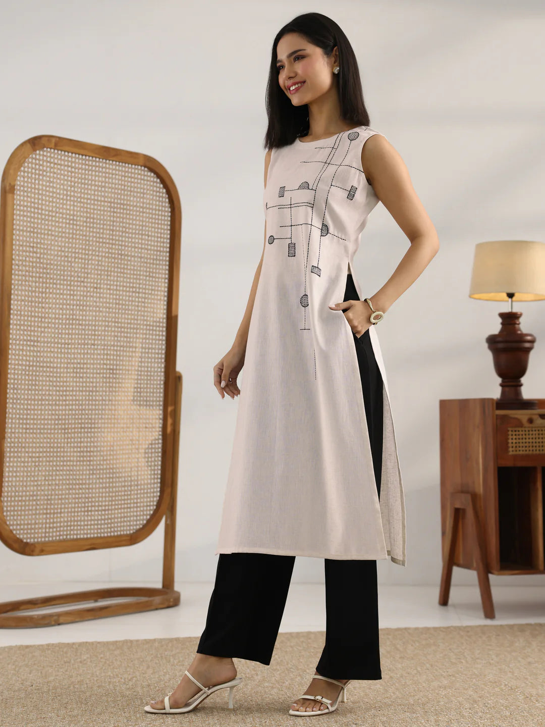 Off White Embroidered Cotton Straight Kurta