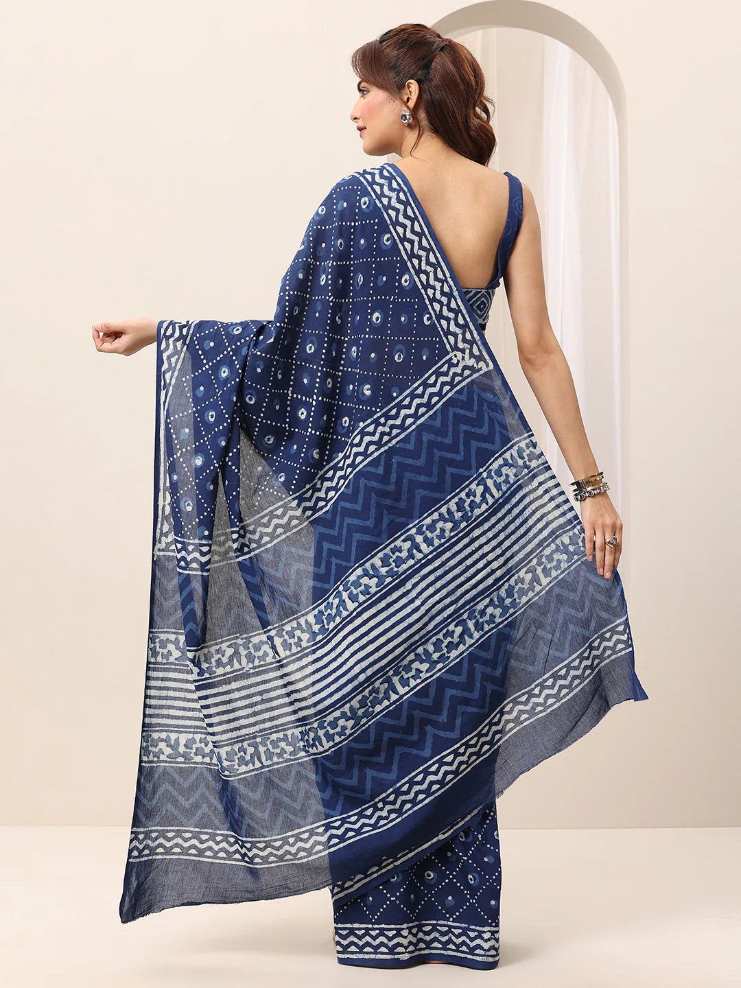 Indigo Printed Cotton Saree With Unstitched Blouse Piece