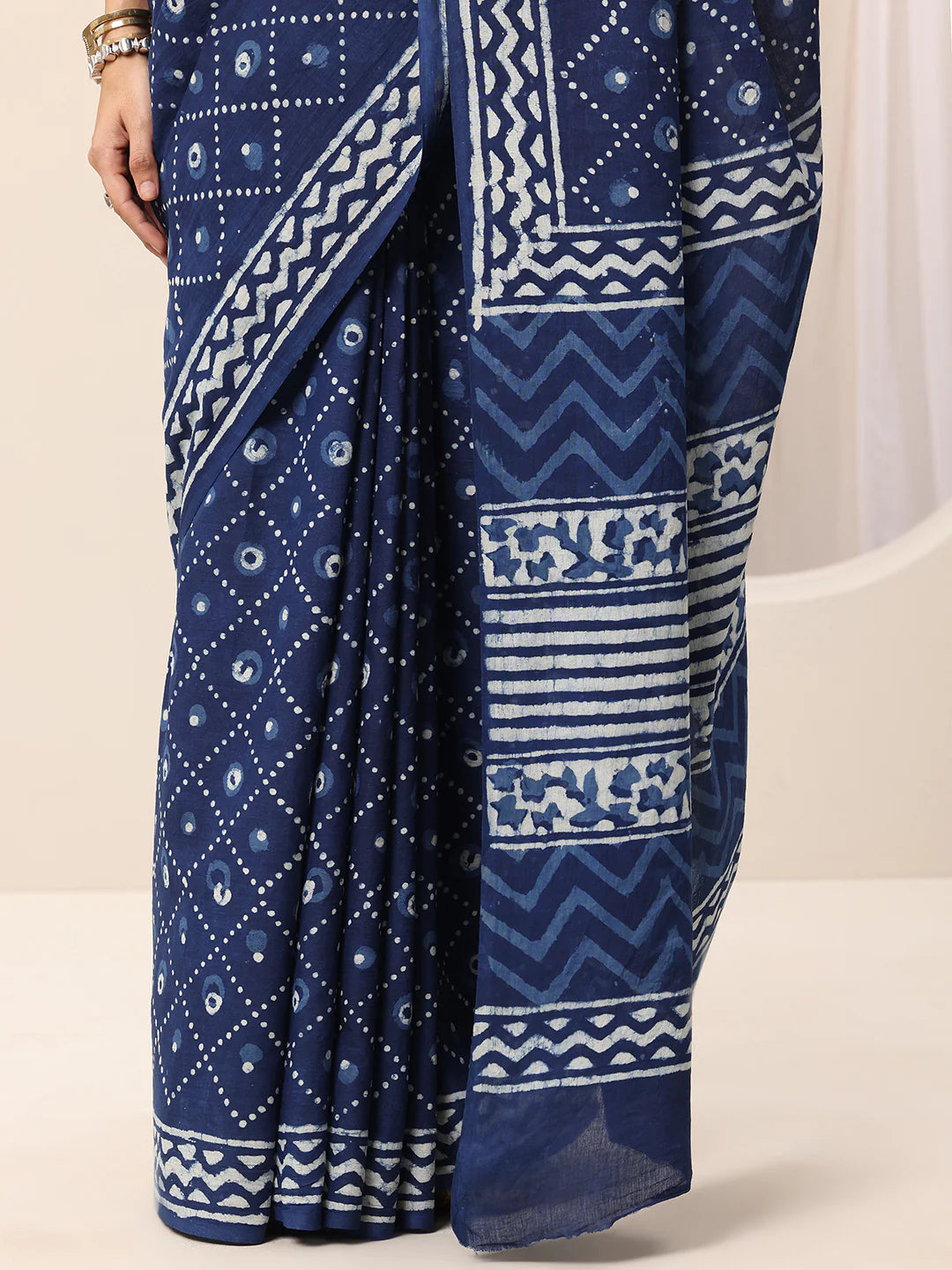 Indigo Printed Cotton Saree With Unstitched Blouse Piece