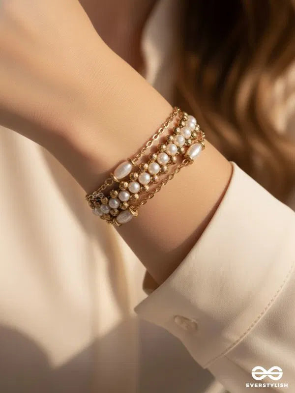 THE VANILLA SWIRL - DELICATE HANDMADE BRACELET