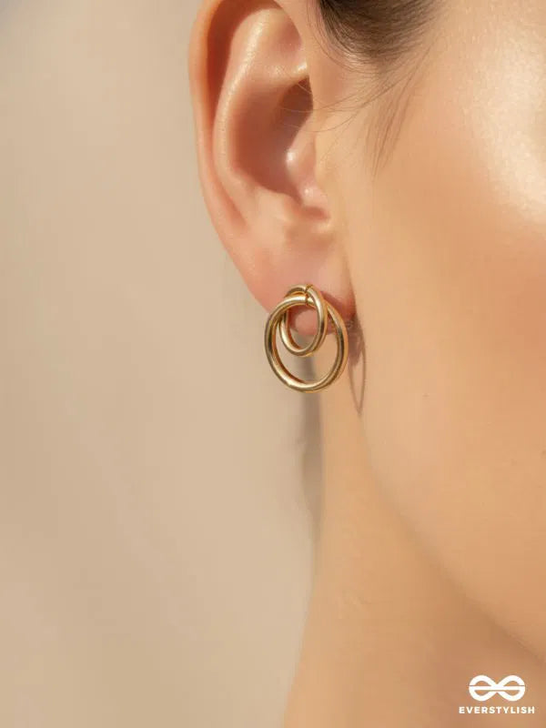 The Golden Intertwined Circles - Casual Daily-wear Studs